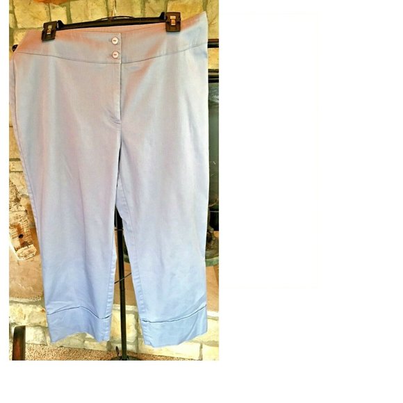 Nygard Collection Womens Stretch Cropped Cuffed Capris Pant Light Blue Size 12 - Picture 1 of 6